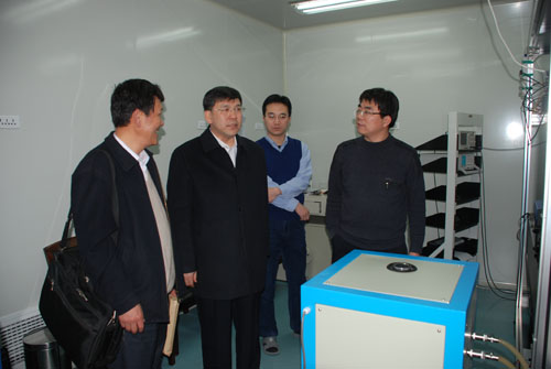 阴和俊副院长到国家授时中心调研并参加座谈会